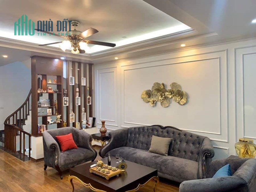 Bán Nhà Ngọc Lâm 59 M2x 5 Tầng, Ô Tô Vào, Nhà Mới Giá 6 tỷ.