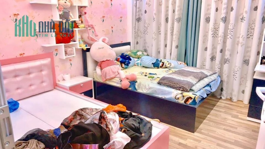 Nhỉnh 3 tỷ Nhà Đẹp 40m2, 5 Tầng, 2 Thoáng Trung Kính), (Cầu Giấy), 20m Ra Oto Hướng ĐTT