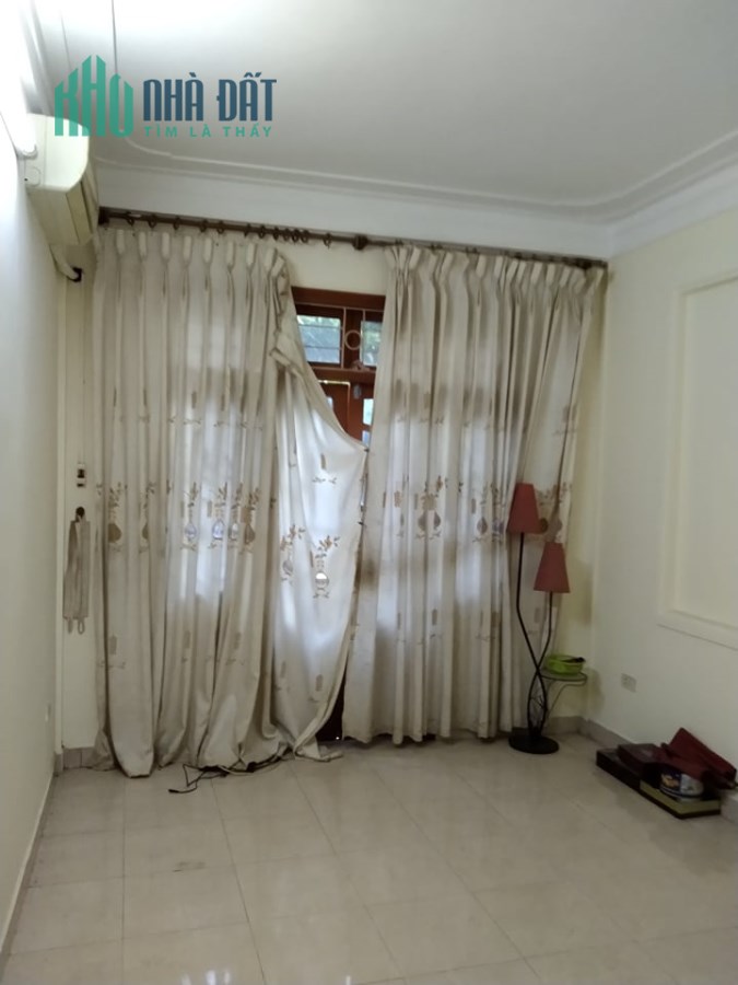 Bán nhà phân lô Tân Mai rất đẹp, ở ngay, gần ô tô, 30m2x5 tầng. 3.1 tỷ