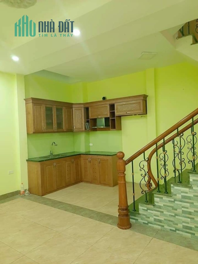 Cần bán nhà trung tâm Hai Bà Trưng tại ngõ Hồng Mai 40m2, 5 tầng, mt 4.5m, giá 3.55 tỷ