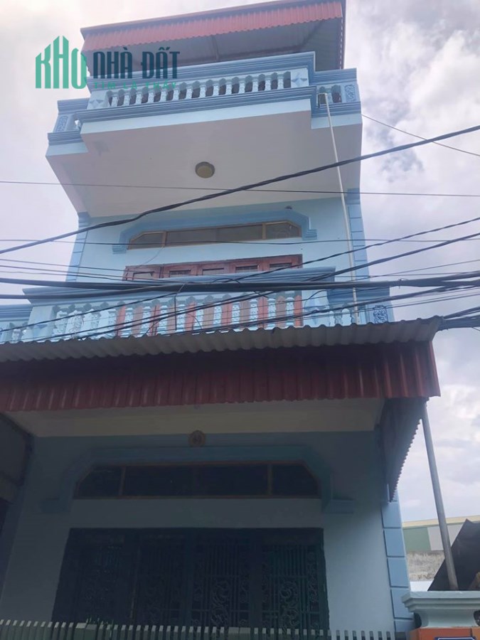 cần bán Nhà 3 tầng lô 2 đường Tân quang gần nhà hàng Hoa Sim