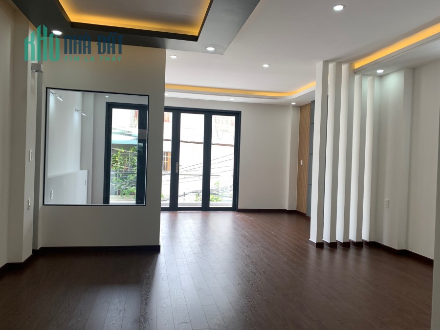 Bán nhà mặt tiền Trần Khắc Chân, phường 15, Phú Nhuận