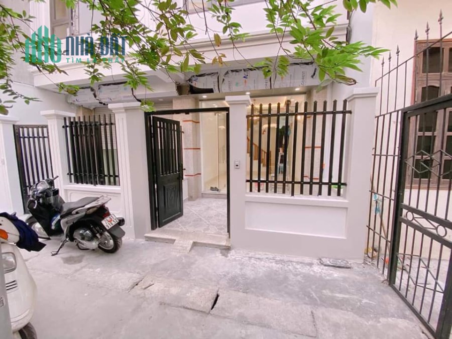 CẦN BÁN GẤP NHÀ 4 TẦNG 50M2, GIÁ 4.2 TỶ, PHỐ XUÂN ĐỈNH, LH 0868466336