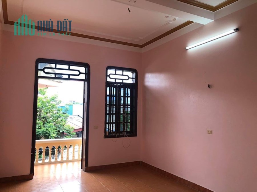 NHÀ 2,5 TẦNG CÁCH VIỆN LAO 150m ĐẦY ĐỦ CÔNG NĂNG BẬT ĐIỆN LÀ Ở