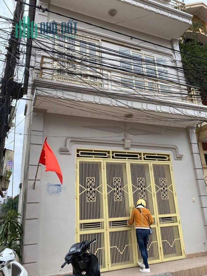Cho thuê nhà 3 tầng sau Sở Công Thương