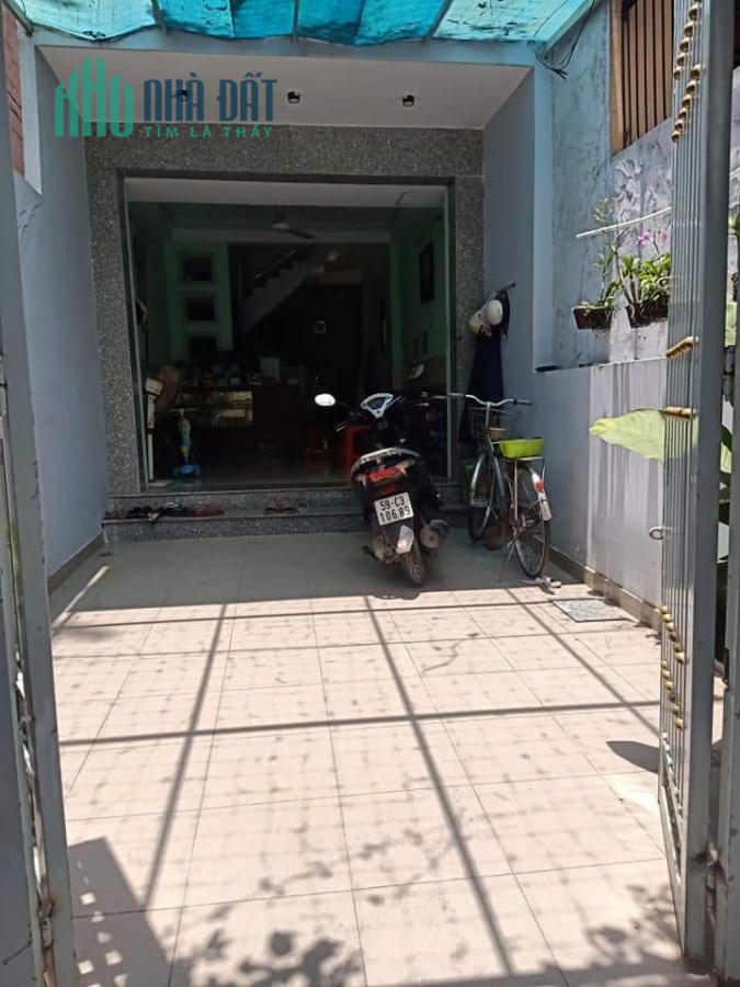Bán nhà hxh, Tôn Thất Thuyết, Phường 3, Quận 4, đúc 3 tầng, 4 phòng ngủ, 75m2, giá 6 tỷ.