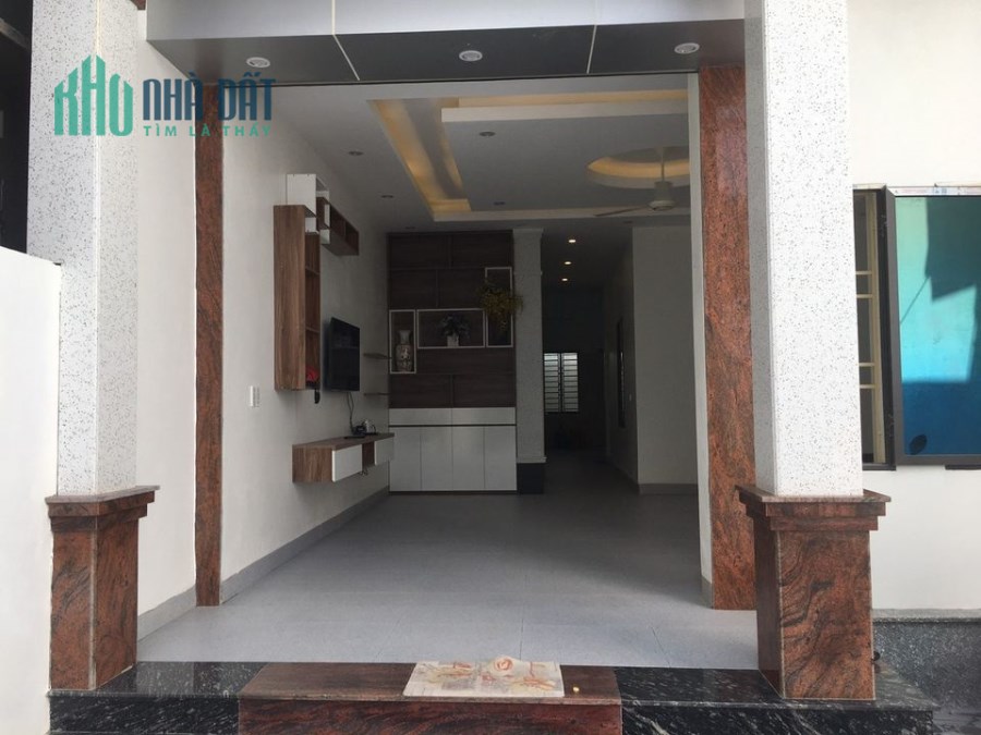 NHÀ 2 TẦNG CÁCH TRUNG TÂM TP CHỈ 2KM