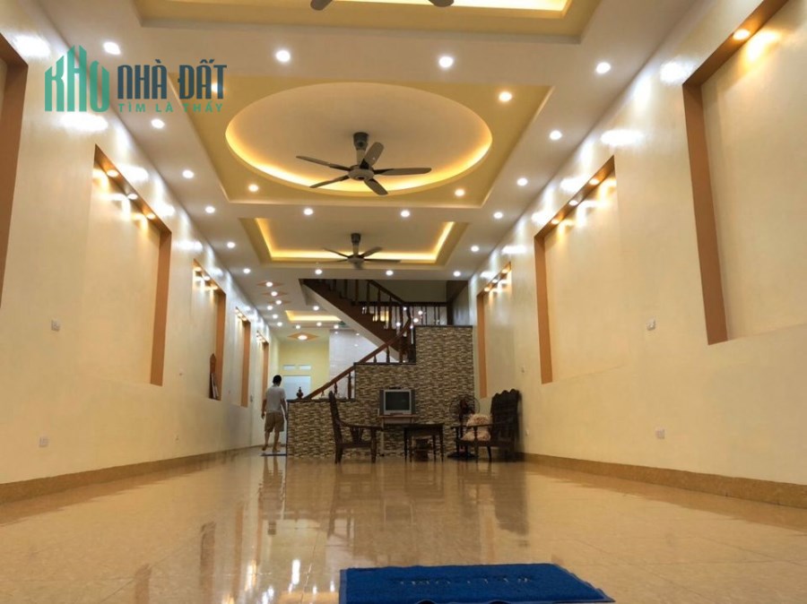 Cần bán nhanh căn nhà tuyệt đẹp, Mặt đường chính Túc Duyên