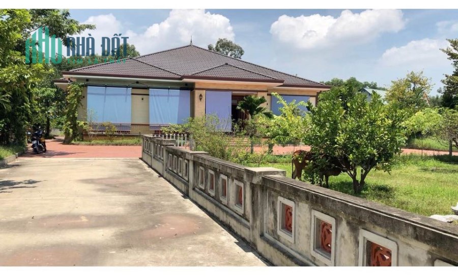 Bán căn biệt thự nhà vườn đẹp có 1 không 2 tại thị xã Phổ Yên