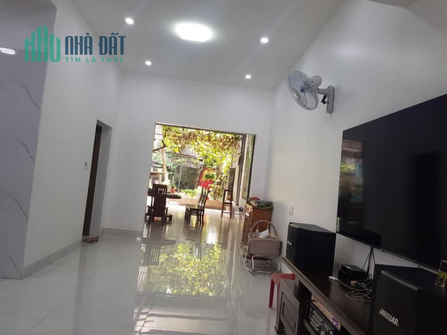 BÁN NHÀ MẶT ĐƯỜNG CMTT GẦN CẦU LOÀNG