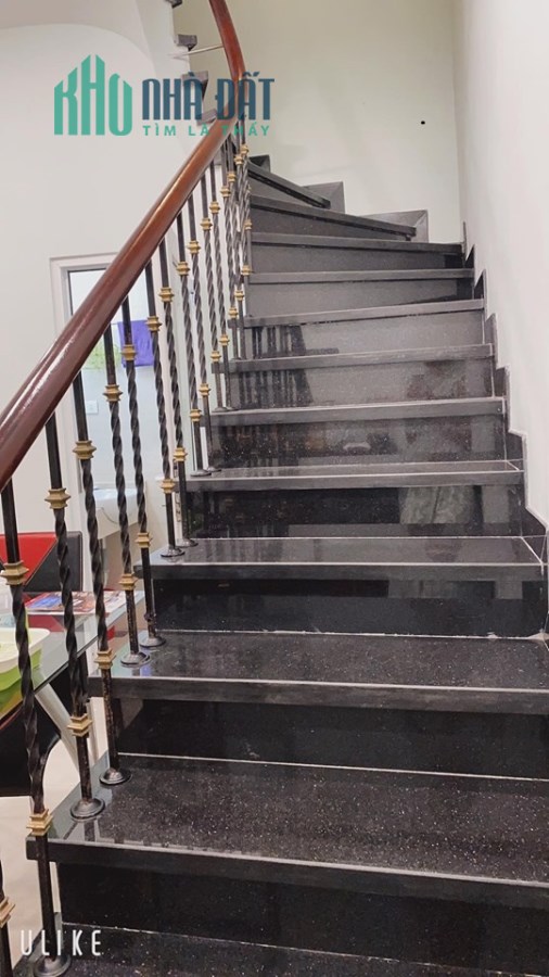 Bán nhà Lê Thanh Nghị Hai Bà Trưng,KD hotel,oto,133mx4m  nhỉnh 13 tỷ.