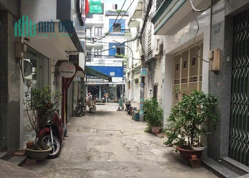 Chỉ 3.7 tỷ, bán nhà đường Đoàn Văn Bơ Quận 4, 68m2,không bị quy hoạch .