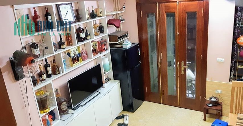 Bán Nhà Tân Mai, 5 tầng, 28m2, ở luôn, ngõ nông, 1.7 tỷ.