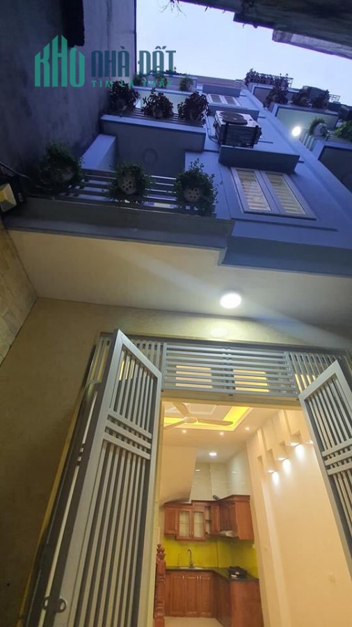CHỈ 70Tr/m2 5 TẦNG 5 PN TRUNG TÂM LONG BIÊN