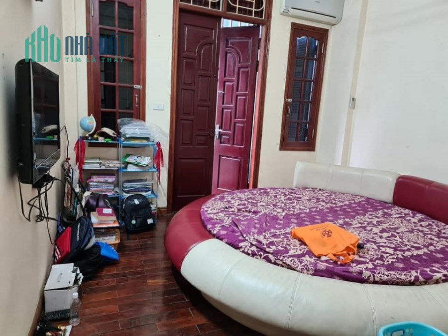 Nguyễn Thái Học, ô tô đỗ cửa, kinh doanh nhỏ, 61m2, 5 tầng, 9 tỷ
