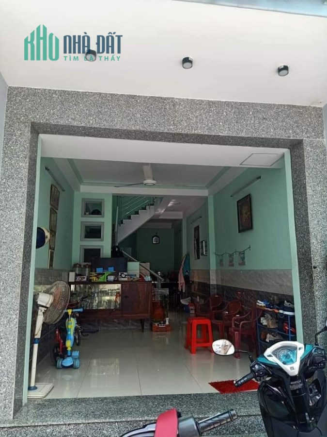 Bán nhà Tôn Thất Thuyết, Phường 3, quận 4, 75m2, đúc 3 tầng, 4 phòng ngủ, giá 6 tỷ.
