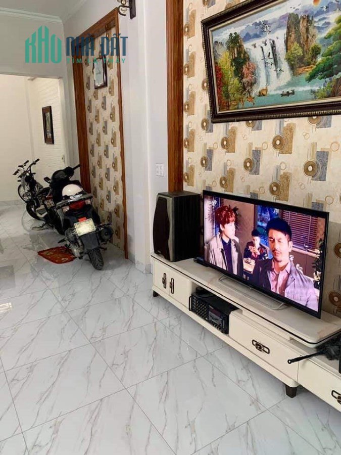bán nhanh nhà 3 tầng , ngõ phố Khúc Thừa Dụ TPHD