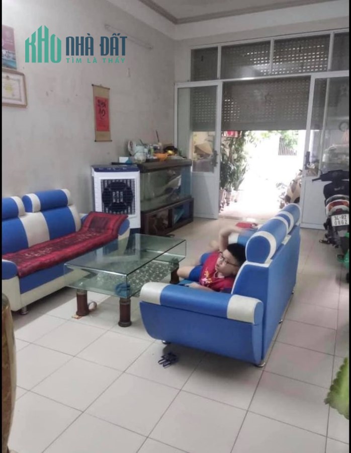 Chính chủ bán nhà 3 tầng mặt phố HOÀNG LỘC