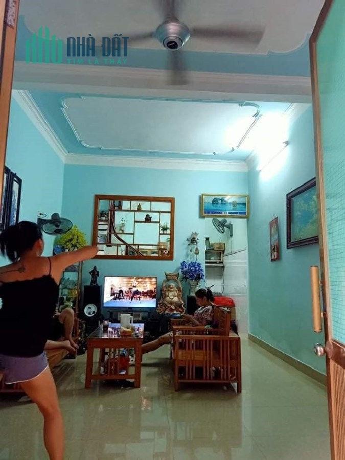 Cần bán căn nhà 3 tầng. Ngõ phố Tân Bình. Tp Hải Dương
