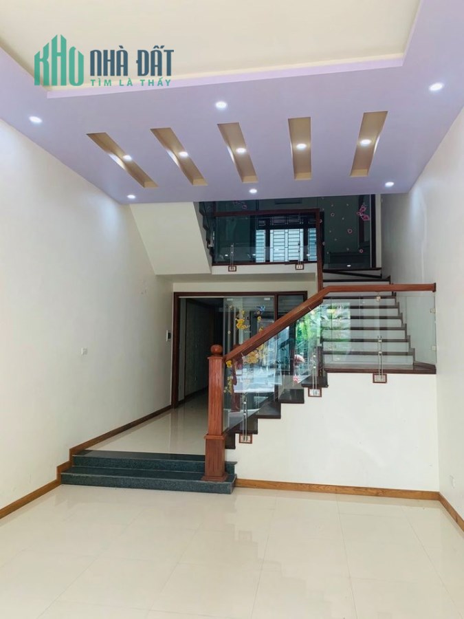 Chính chủ chuyển nơi ở cần bán nhà 3 tầng mặt phố Kim Đồng Tp Hải Dương