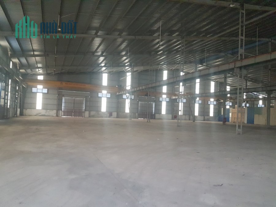 Cho thuê kho xưởng tại Gia Lâm, HN. Dt 3000m2 mặt đường lớn, có cắt 1500m2
