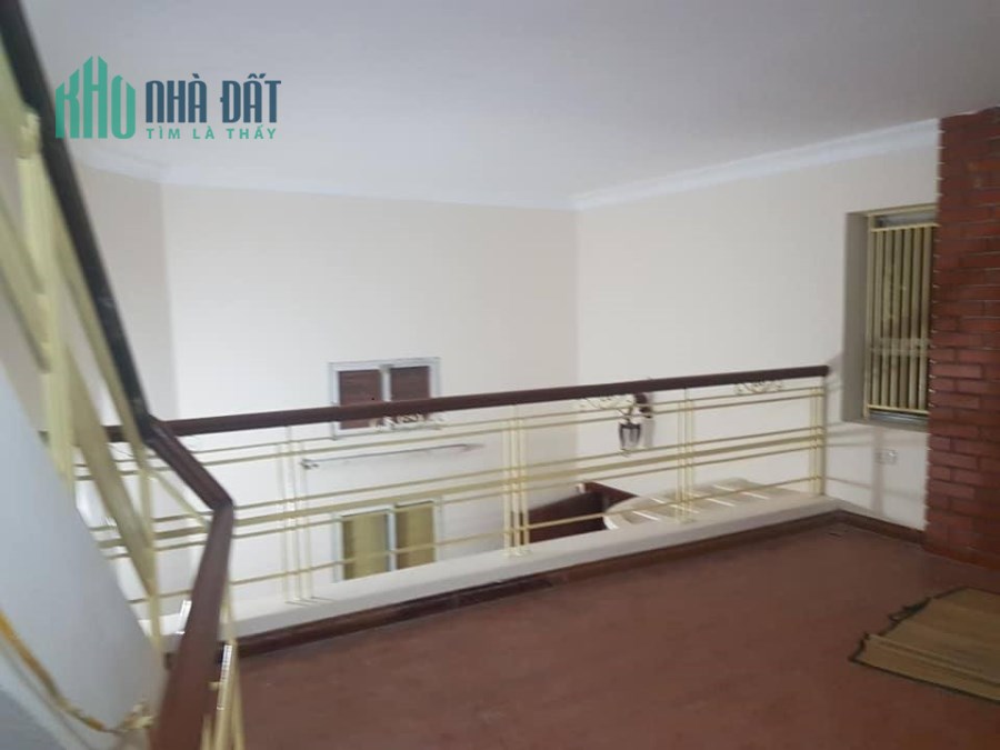 Bán nhà Quận Thanh Xuân, gần phố, lô góc, 4 Tầng, 2.65 Tỷ, LH: 0378671294