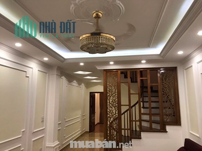 Chính chủ cần bán nhà ngõ 628 Hoàng Hoa Thám, DT 52m2 x 4T còn đẹp giá 4,3 tỷ.