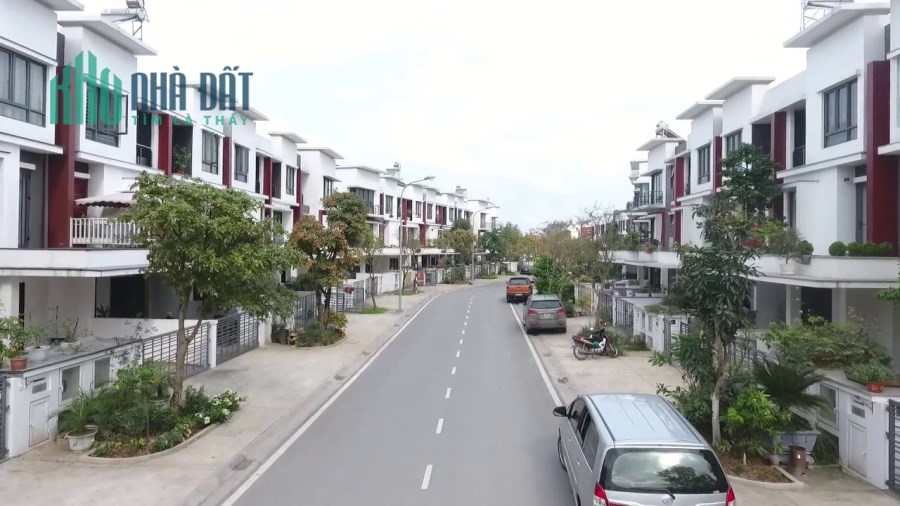 Chính chủ bán gấp liền kề A1.2 KĐT Thanh Hà. Giá rẻ nhất khu. Ai quan tâm liên hệ 0355150964