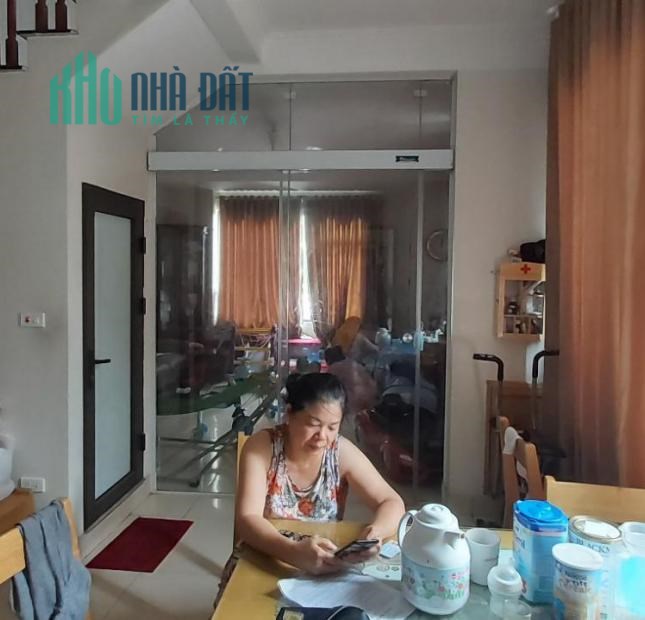 Bán nhà mặt phố Xuân Thủy, Dịch Vọng, Cầu Giấy, kinh doanh siêu đỉnh, 65m2, mt 4,5m, chỉ 19 tỷ