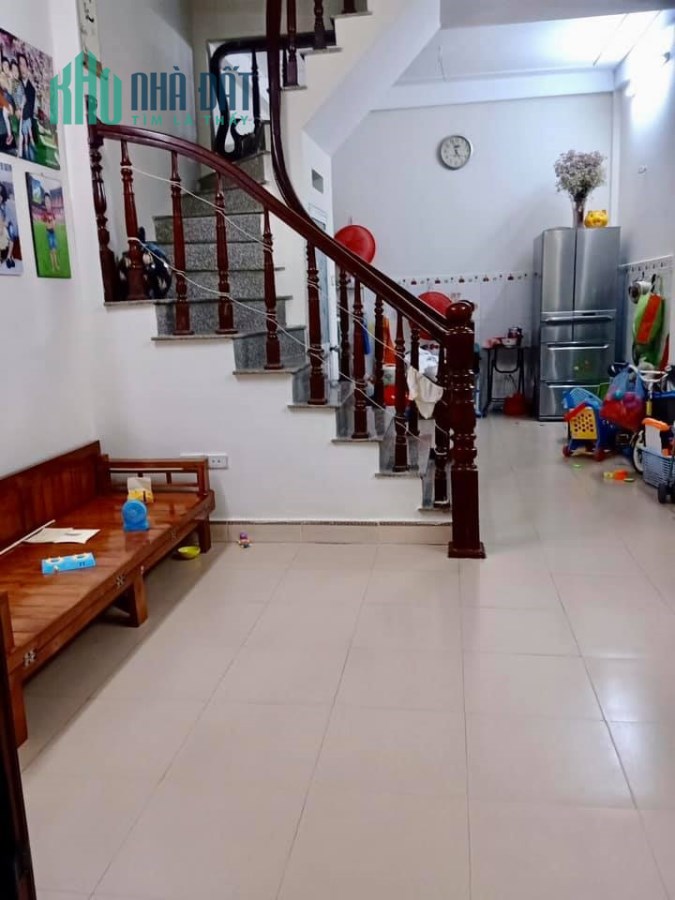 Nhà Định Công Thượng, 4 tầng, 35m2 – ngõ ô tô chạy – chỉ 2,52 Tỷ