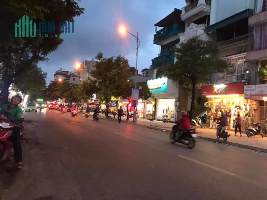 Bán nhà phố Ngọc Lâm -85m2 -4 tầng - Lô góc 3 thoáng - ô tô vào nhà - Giá 6,9 tỷ