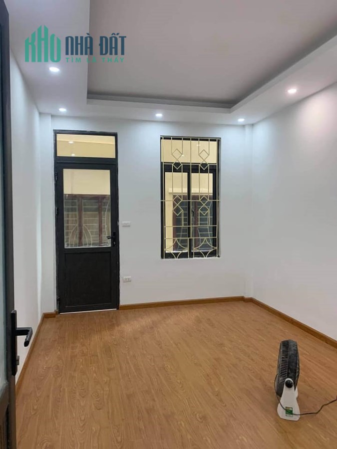 Quá hiếm, Nhà 4T gần đường Ngọc Hà, Ba Đình 19m2, 1.75 tỷ.