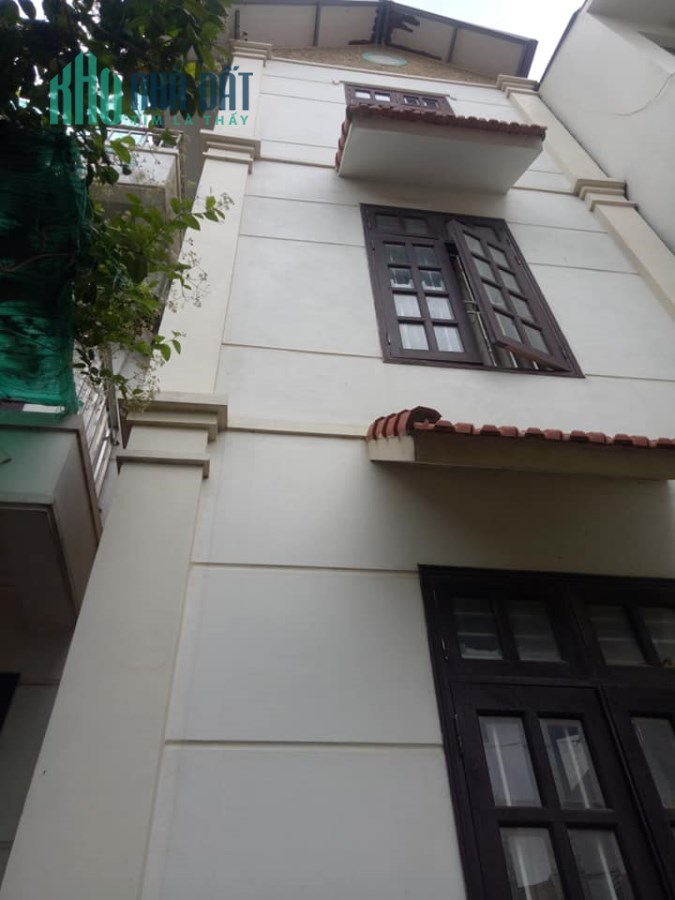 Bán biệt thự mặt phố Bát Khối, Long Biên 172 m2, 4 tầng, MT 18m, 11.8 tỷ.