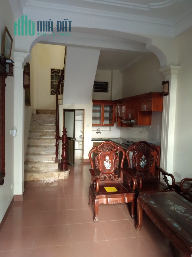 Bán nhà phân lô phố Núi Trúc, ô tô đỗ cửa, giá 4,15 tỷ