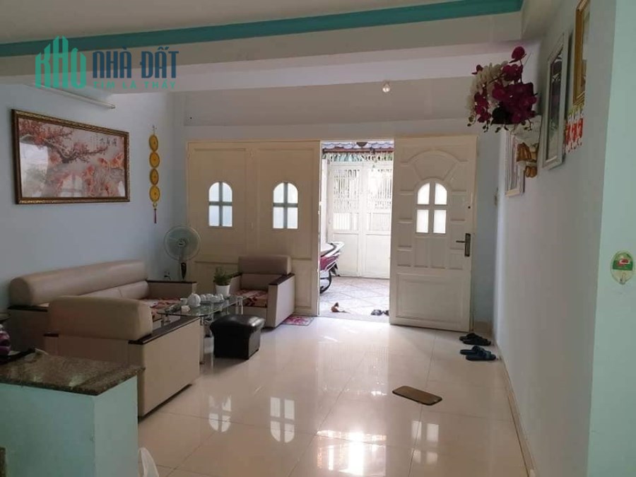 Nhà Phan Xích Long mới đẹp, 40m2 4PN ở ngay chỉ 5.3 tỷ