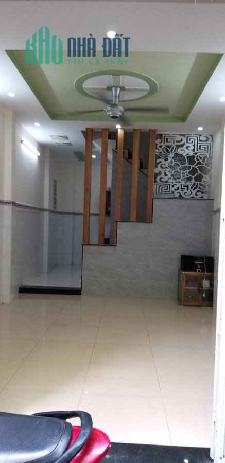 Ngộp ngân hàng bán gấp nhà 2.6tỷ/38m2, MTKD, Hẻm 8m, trung tâm Tân Bình. Mua ngay.