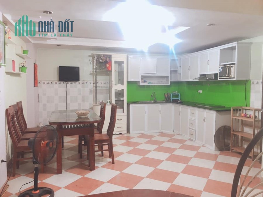 Bán nhà Vương Thừa Vũ, phân lô, ô tô đỗ cửa , 48m2 * 4T, MT  5m, chỉ 4,15 tỷ. LH: 0975212347