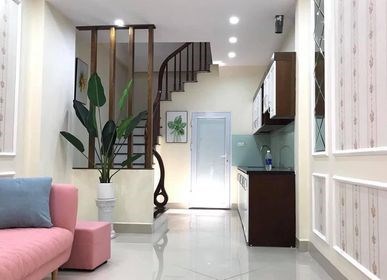Ô TÔ ĐỖ CỬA, NHÀ LONG LANH, CHỈ VIỆC SÁCH VALY VỀ Ở