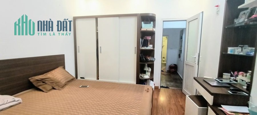 Nhà 56m2 Lạc Long Quân, Tây Hồ, lô góc, ngõ rộng giá nhỉnh 3 tỷ