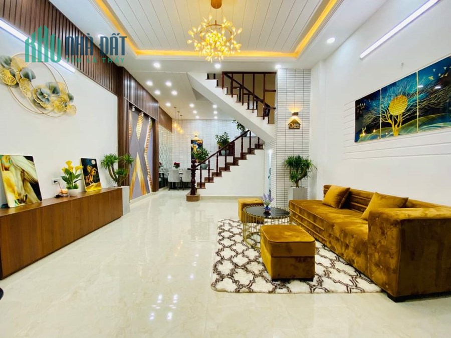 Quận 3. Rạch Bùng Binh - 5 Lầu Đúc - Cách Mặt Tiền 10m - Chỉ 4 tỉ 5