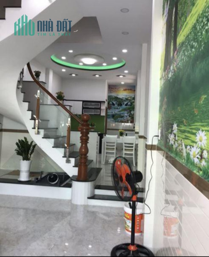 Chỉ 5 tỷ 42m2, Nhà 5 TẦNG, 5 PN, Hẻm 601 Cách Mạng Tháng Tám , Quận 10.