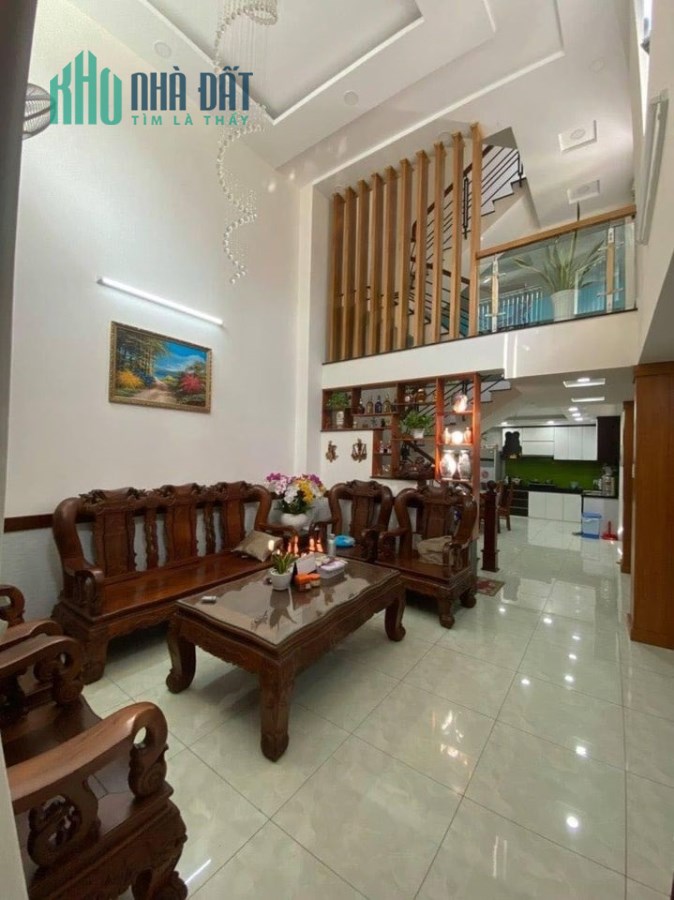 Giá hời 52m2 4 tầng cách mạng tháng 8, view cực đẹp  chỉ 6 tỷ 5
