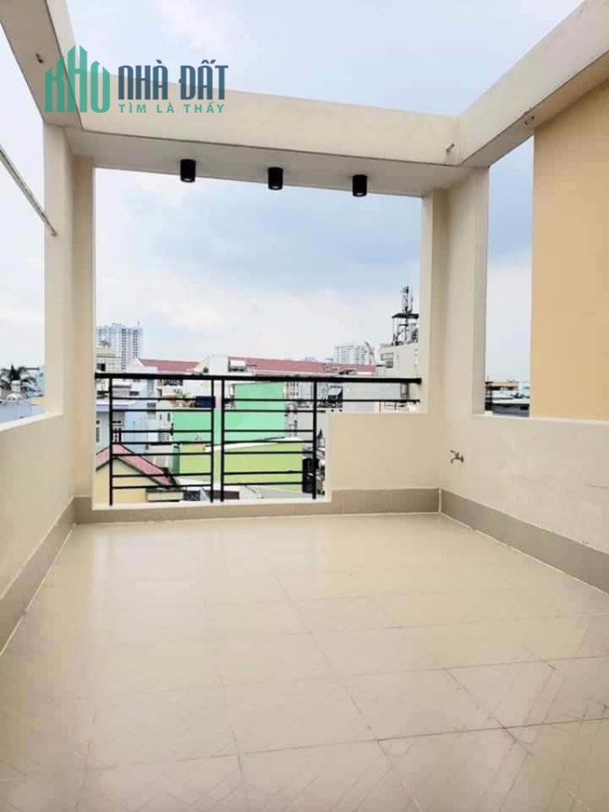 Nhà đẹp cần bán Tôn Thất Thuyết Phường 16 Quận 4 3.35 tỷ.