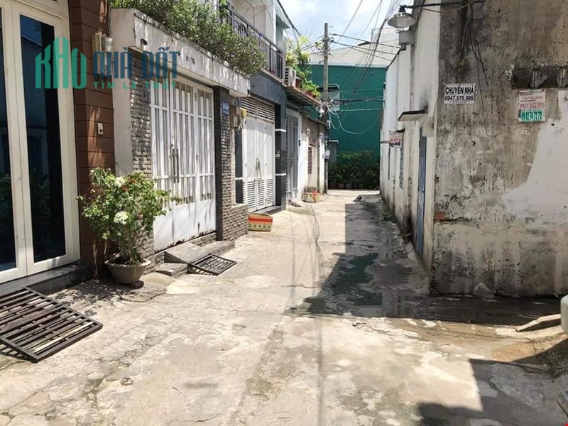 Nhà hẻm xe hơi đường C1 –Khu VIP Quân Đội, P13, Tân Bình, 50m2, 5 tỷ. Liên hệ 0933169674