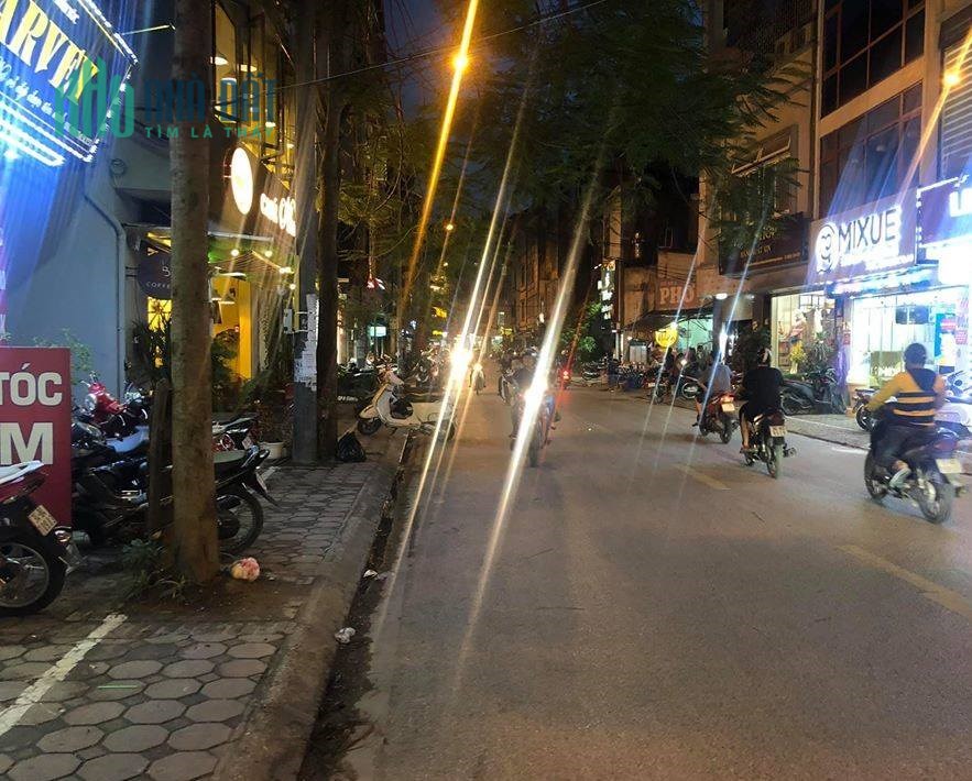 Mặt Phố Giá Mặt Ngõ- Xã Đàn-Ô tô Tránh-Vỉa Hè-Kinh Doanh Sầm Uất- 50m2 giá 8.7 tỷ