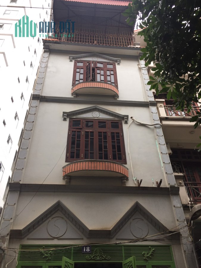 Bán  nhà 2 mặt thoáng, kinh doanh, ô tô Phố Nguyễn Khuyến, DT 36m2, giá 4.3 tỷ.