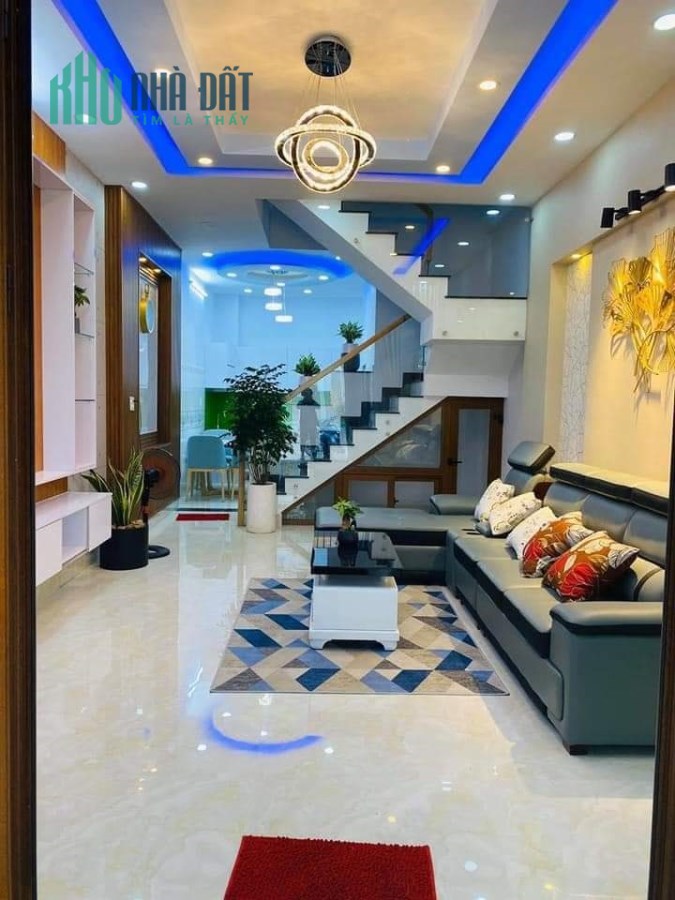 Bán Nhà Hoàng Sa, Giáp  Quận 3. 32m2. Nhà Đẹp Ở Ngay. Chỉ 4 tỉ 150. LH 0909192966.