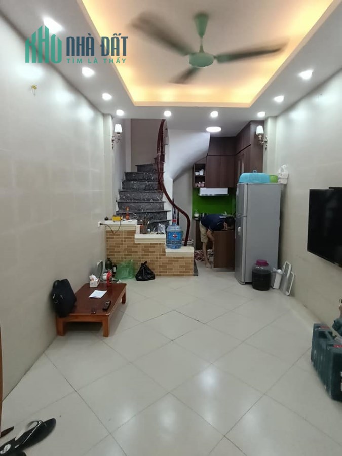 Bán nhà Tân Mai, 30m2, 4 tầng, ngõ nông. LH: 0394542920.
