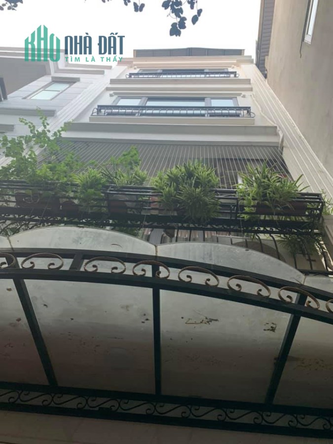 Bán nhà 65m,4 tầng,mt 4.5m,giá 6.1 tỷ, phố Hoàng Như Tiếp,ô tô đỗ cổng.Lh:0989126619.