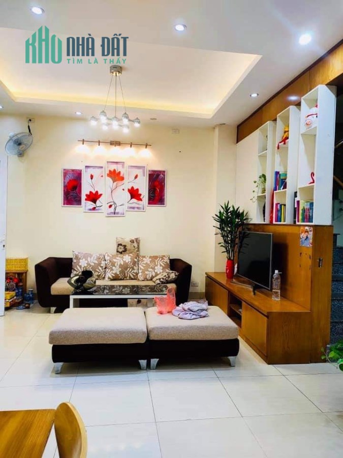 TÌM ĐÂU XA, BẢO TOÀN THỊ TRƯỜNG, NHÀ CỰC ĐẸP, THOÁT VỊ 2 MẶT, GIÁ CỰC NGON. TÍCH TẮC